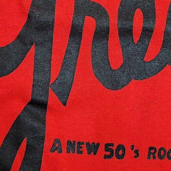 Vintage 1985 Grease Musical Rock Shirt Small 18x25 Crop USA - Picture 8 of 13